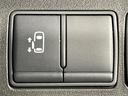 【パワースライドドア】スマートキーや運転席のスイッチでスライドドアの開閉が可能♪電動だから力を入れてドアを開ける必要が無く、小さいお子様でも、重い荷物を持っている時もラクに開け閉めできます♪