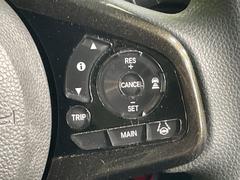 �ڥ����ץƥ��֥��롼������ȥ�����۹�®ƻϩ�Ǥ�Ĺ��Υ���Ԥ��ڤˡ�����ư��®�٤��ݤĥ��롼������ȥ����뤬�����ͷڸ������ƥ��Ϣ�Ȥ��������μ�ξ���Τ��Ƽִ֤��ݤĤ褦��®��Ĵ�ᤷ�Ƥ���ޤ����� 7