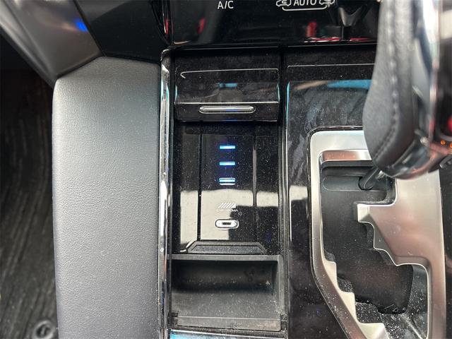 アルファード ２．５Ｓ　Ｃパッケージ　ドライブレコーダー　ＥＴＣ　バックカメラ　ナビ　ＴＶ　クリアランスソナー　オートクルーズコントロール　レーンアシスト　衝突被害軽減システム　両側電動スライドドア　オートマチックハイビーム　オートライト（9枚目）