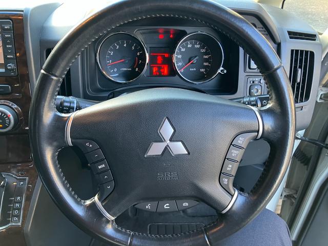 デリカD:5 ナビコレクション M ETC バックカメラ ナビ 両側スライド・片側電動 HID スマートキー 電動格納ミラー 3列シート CVT アルミホイール CD DVD再生 USB 盗難防止システム 衝突安全ボディ ABS ESC(3枚目)