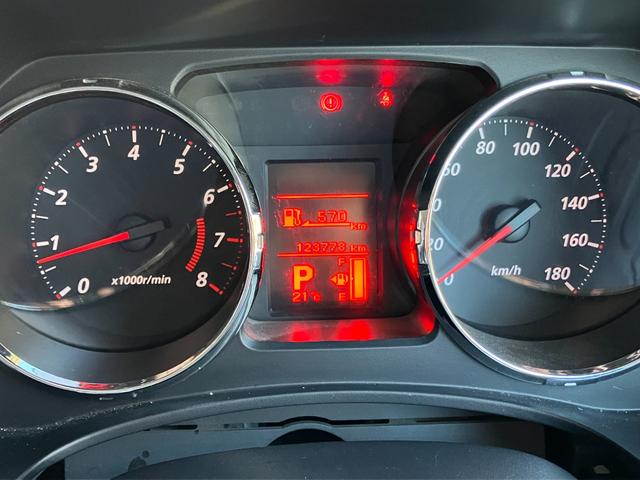 デリカD:5 ナビコレクション M ETC バックカメラ ナビ 両側スライド・片側電動 HID スマートキー 電動格納ミラー 3列シート CVT アルミホイール CD DVD再生 USB 盗難防止システム 衝突安全ボディ ABS ESC(5枚目)