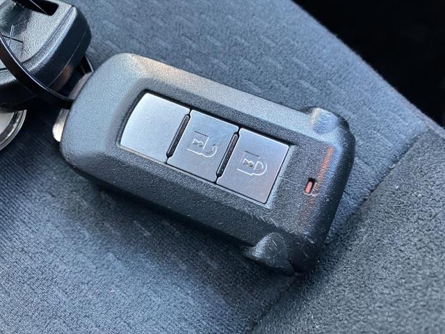 デリカD:5 ナビコレクション M ETC バックカメラ ナビ 両側スライド・片側電動 HID スマートキー 電動格納ミラー 3列シート CVT アルミホイール CD DVD再生 USB 盗難防止システム 衝突安全ボディ ABS ESC(16枚目)