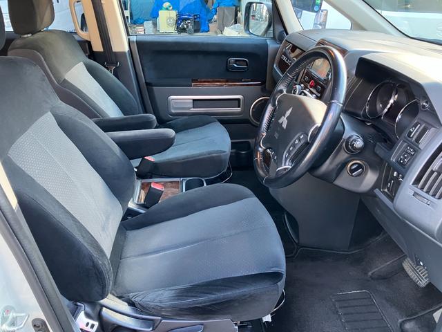 デリカD:5 ナビコレクション M ETC バックカメラ ナビ 両側スライド・片側電動 HID スマートキー 電動格納ミラー 3列シート CVT アルミホイール CD DVD再生 USB 盗難防止システム 衝突安全ボディ ABS ESC(40枚目)