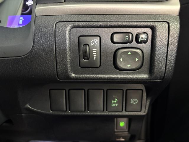 ＣＴ ＣＴ２００ｈ　バージョンＣ　ナビ　オートクルーズコントロール　アルミホイール　オートライト　ヘッドライトウォッシャー　スマートキー　電動格納ミラー　シートヒーター　ＣＶＴ　盗難防止システム　衝突安全ボディ　ＡＢＳ　ＣＤ　エアコン（8枚目）
