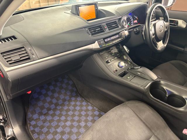 ＣＴ ＣＴ２００ｈ　バージョンＣ　ナビ　オートクルーズコントロール　アルミホイール　オートライト　ヘッドライトウォッシャー　スマートキー　電動格納ミラー　シートヒーター　ＣＶＴ　盗難防止システム　衝突安全ボディ　ＡＢＳ　ＣＤ　エアコン（37枚目）