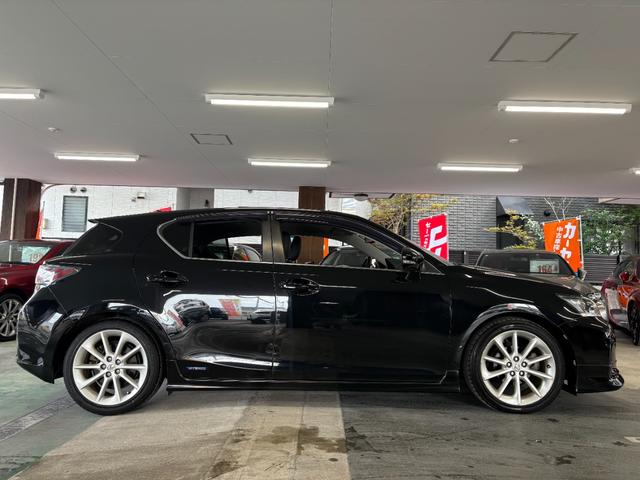 ＣＴ ＣＴ２００ｈ　バージョンＬ　バックカメラ　ナビ　クリアランスソナー　オートクルーズコントロール　アルミホイール　オートライト　ヘッドライトウォッシャー　パワーシート　革シート　スマートキー　電動格納ミラー　シートヒーター　ＣＶＴ（15枚目）