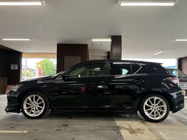 ＣＴ ＣＴ２００ｈ　バージョンＬ　バックカメラ　ナビ　クリアランスソナー　オートクルーズコントロール　アルミホイール　オートライト　ヘッドライトウォッシャー　パワーシート　革シート　スマートキー　電動格納ミラー　シートヒーター　ＣＶＴ（19枚目）
