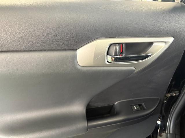 ＣＴ ＣＴ２００ｈ　バージョンＬ　バックカメラ　ナビ　クリアランスソナー　オートクルーズコントロール　アルミホイール　オートライト　ヘッドライトウォッシャー　パワーシート　革シート　スマートキー　電動格納ミラー　シートヒーター　ＣＶＴ（41枚目）