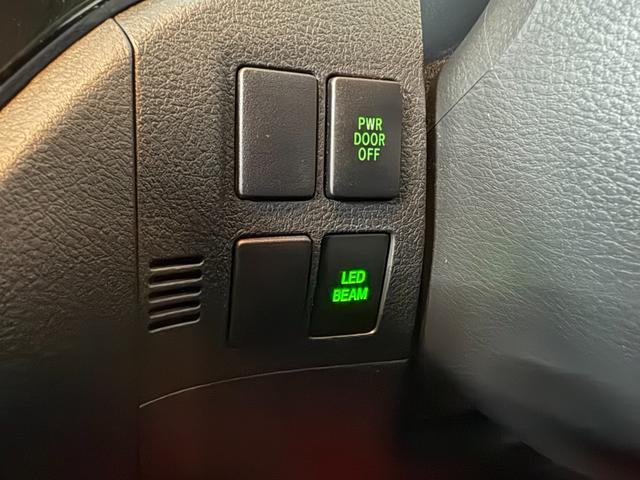 ヴェルファイア ２．４Ｚ　Ｇ’ｓ　Ｗサンルーフ・アルパインＦダウンモニター・ハーフレザーシート・専用１９インチアルミホイール・８インチナビ・ＴＶ・バックカメラ・両側電動スライドドア・オットマン・スマートキー・プッシュスタート（8枚目）