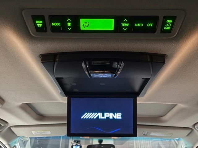 ヴェルファイア ２．４Ｚ　Ｇ’ｓ　Ｗサンルーフ・アルパインＦダウンモニター・ハーフレザーシート・専用１９インチアルミホイール・８インチナビ・ＴＶ・バックカメラ・両側電動スライドドア・オットマン・スマートキー・プッシュスタート（10枚目）