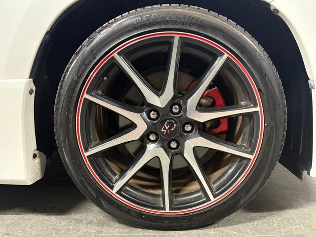 ヴェルファイア ２．４Ｚ　Ｇ’ｓ　Ｗサンルーフ・アルパインＦダウンモニター・ハーフレザーシート・専用１９インチアルミホイール・８インチナビ・ＴＶ・バックカメラ・両側電動スライドドア・オットマン・スマートキー・プッシュスタート（20枚目）