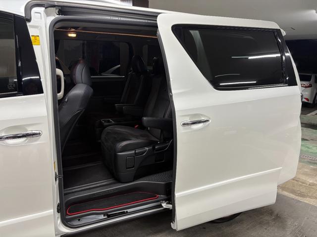 ヴェルファイア ２．４Ｚ　Ｇ’ｓ　Ｗサンルーフ・アルパインＦダウンモニター・ハーフレザーシート・専用１９インチアルミホイール・８インチナビ・ＴＶ・バックカメラ・両側電動スライドドア・オットマン・スマートキー・プッシュスタート（31枚目）