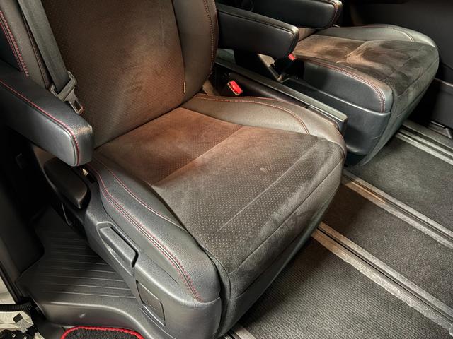 ヴェルファイア ２．４Ｚ　Ｇ’ｓ　Ｗサンルーフ・アルパインＦダウンモニター・ハーフレザーシート・専用１９インチアルミホイール・８インチナビ・ＴＶ・バックカメラ・両側電動スライドドア・オットマン・スマートキー・プッシュスタート（38枚目）