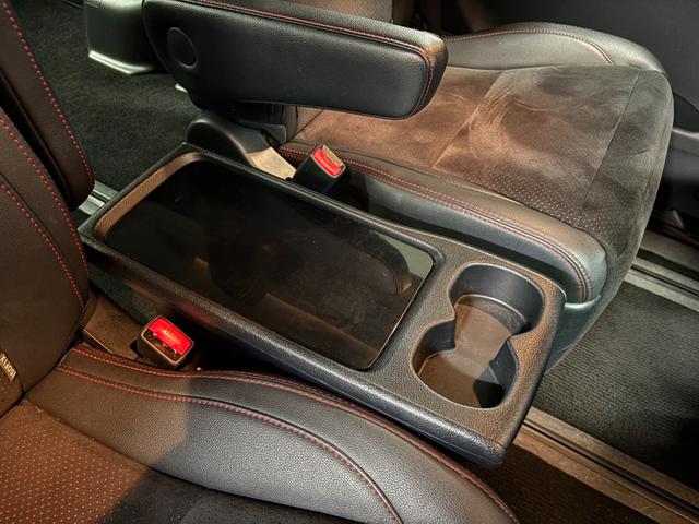 ヴェルファイア ２．４Ｚ　Ｇ’ｓ　Ｗサンルーフ・アルパインＦダウンモニター・ハーフレザーシート・専用１９インチアルミホイール・８インチナビ・ＴＶ・バックカメラ・両側電動スライドドア・オットマン・スマートキー・プッシュスタート（41枚目）