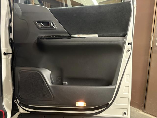 ヴェルファイア ２．４Ｚ　Ｇ’ｓ　Ｗサンルーフ・アルパインＦダウンモニター・ハーフレザーシート・専用１９インチアルミホイール・８インチナビ・ＴＶ・バックカメラ・両側電動スライドドア・オットマン・スマートキー・プッシュスタート（43枚目）