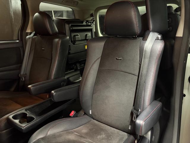 ヴェルファイア ２．４Ｚ　Ｇ’ｓ　Ｗサンルーフ・アルパインＦダウンモニター・ハーフレザーシート・専用１９インチアルミホイール・８インチナビ・ＴＶ・バックカメラ・両側電動スライドドア・オットマン・スマートキー・プッシュスタート（54枚目）