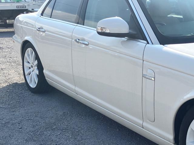 ＸＪ ＸＪ　３．０エグゼクティブ　ＥＴＣ　オートクルーズコントロール　ナビ　アルミホイール　ＡＴ　シートヒーター　キーレスエントリー　盗難防止システム　パワーシート　革シート　ＣＤ　ＡＢＳ（30枚目）