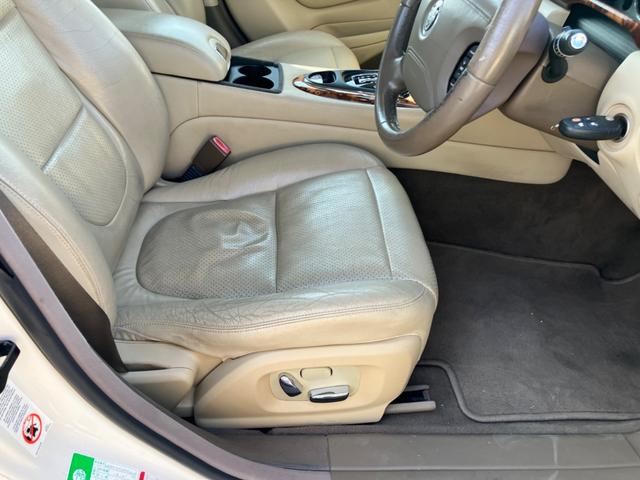ＸＪ ＸＪ　３．０エグゼクティブ　ＥＴＣ　オートクルーズコントロール　ナビ　アルミホイール　ＡＴ　シートヒーター　キーレスエントリー　盗難防止システム　パワーシート　革シート　ＣＤ　ＡＢＳ（39枚目）