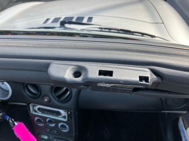 バルケッタ 　ディーラー車　左ハンドル　前期最終型　５速マニュアル　幌　ＨＩＤヘッドライト　新品コニショック　タイミングベルト交換済み　サーモスタット新品交換（59枚目）