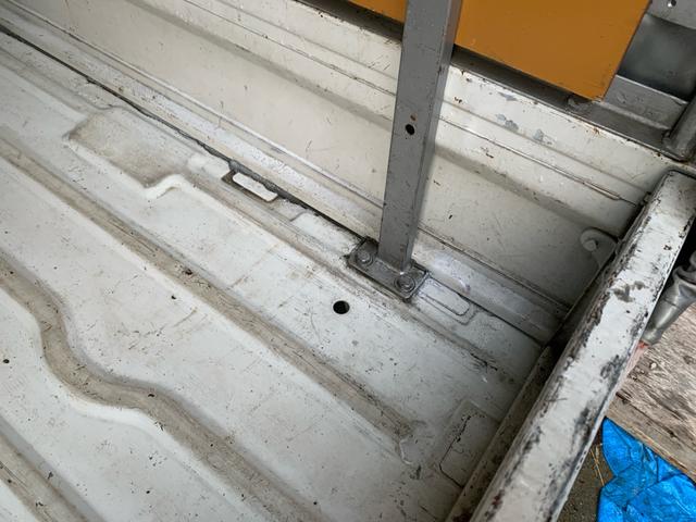 キャリイトラック KCエアコン・パワステ 4wd ホロ付き 幌 5速mt(15枚目)