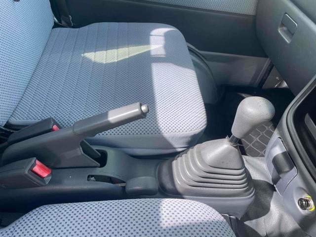 ハイゼットトラック 　４ＷＤ　ＭＴ　アルミホイール　エアコン　パワーウィンドウ　運転席エアバッグ　助手席エアバッグ　ＣＤ　ＭＤ（3枚目）