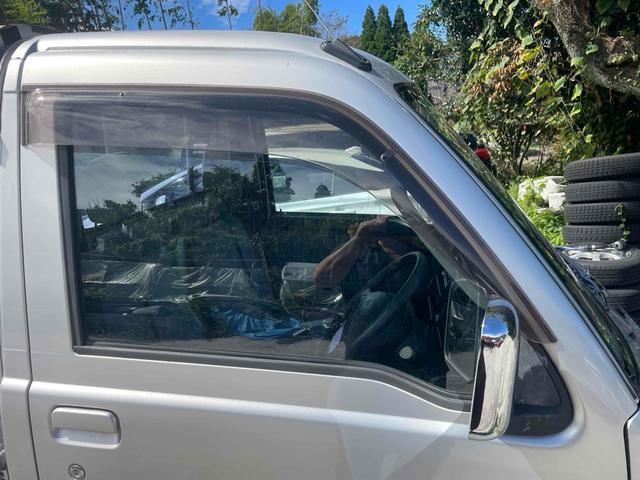 ハイゼットトラック 　４ＷＤ　ＭＴ　アルミホイール　エアコン　パワーウィンドウ　運転席エアバッグ　助手席エアバッグ　ＣＤ　ＭＤ（16枚目）