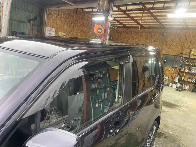 ワゴンＲスティングレー Ｔ　ナビ　ＴＶ　オートライト　ＨＩＤ　スマートキー　アイドリングストップ　電動格納ミラー　ベンチシート　ＣＶＴ　盗難防止システム　ＡＢＳ　ＣＤ　ＵＳＢ　アルミホイール　衝突安全ボディ　エアコン（13枚目）