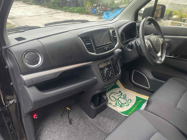 ワゴンＲスティングレー Ｔ　ナビ　ＴＶ　オートライト　ＨＩＤ　スマートキー　アイドリングストップ　電動格納ミラー　ベンチシート　ＣＶＴ　盗難防止システム　ＡＢＳ　ＣＤ　ＵＳＢ　アルミホイール　衝突安全ボディ　エアコン（24枚目）