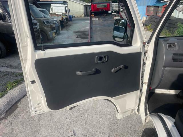 ハイゼットトラック 　４ＷＤ　ＭＴ　エアコン（9枚目）