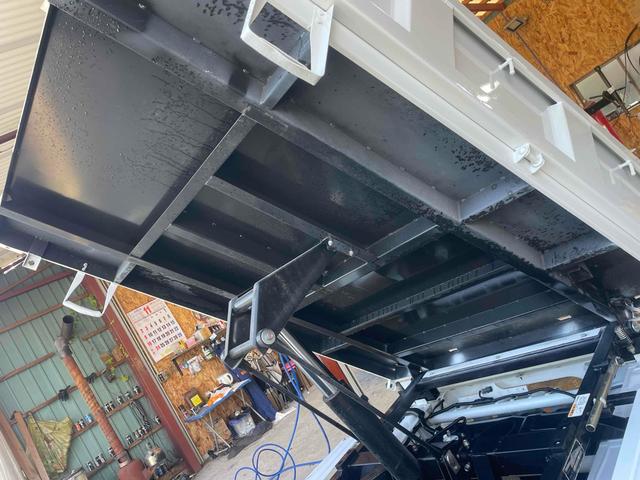 キャリイトラック 　４ＷＤ　ダンプ　ＣＶＴ　ＥＴＣ　エアコン　パワーステアリング　パワーウィンドウ　運転席エアバッグ（10枚目）