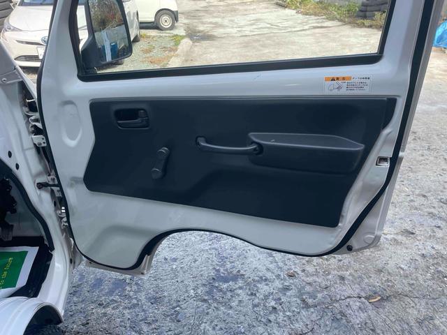 キャリイトラック 　４ＷＤ　ダンプ　ＣＶＴ　ＥＴＣ　エアコン　パワーステアリング　パワーウィンドウ　運転席エアバッグ（17枚目）