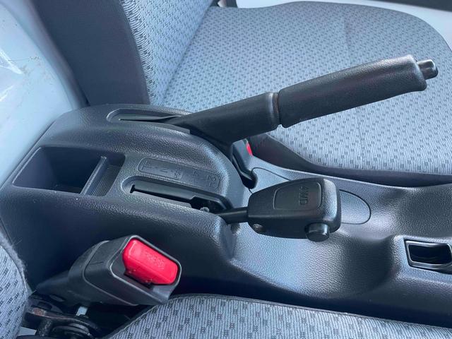 キャリイトラック 　４ＷＤ　ダンプ　ＣＶＴ　ＥＴＣ　エアコン　パワーステアリング　パワーウィンドウ　運転席エアバッグ（19枚目）