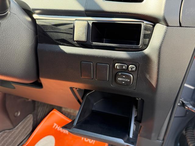 エスティマ アエラス プレミアムエディション ナビ フルセグ バックカメラ Bluetoothオーディオ 両側電動スライドドア パワーシート ETC オットマン CD&DVD ステアリングリモコン オートライト フォグランプ HID スマートキー(42枚目)