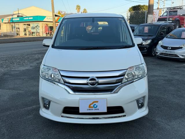 セレナ ハイウェイスター　Ｖセレクション　後席モニター　ナビ　フルセグＴＶ　バックカメラ　Ｂｌｕｅｔｏｏｔｈオーディオ　クルーズコントロール　両側電動スライドドア　ＥＴＣ　オートライト　フォグランプ　ＨＩＤ　アイドリングストップ　スマートキー（2枚目）