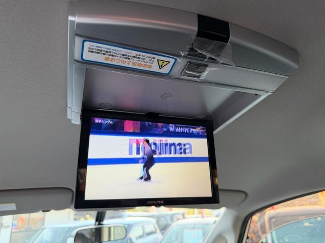 セレナ ハイウェイスター　Ｖセレクション　後席モニター　ナビ　フルセグＴＶ　バックカメラ　Ｂｌｕｅｔｏｏｔｈオーディオ　クルーズコントロール　両側電動スライドドア　ＥＴＣ　オートライト　フォグランプ　ＨＩＤ　アイドリングストップ　スマートキー（25枚目）