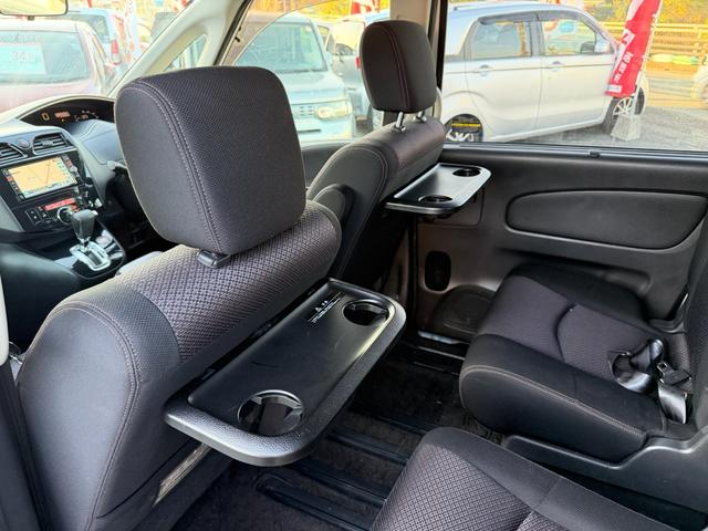 セレナ ハイウェイスター　Ｖセレクション　後席モニター　ナビ　フルセグＴＶ　バックカメラ　Ｂｌｕｅｔｏｏｔｈオーディオ　クルーズコントロール　両側電動スライドドア　ＥＴＣ　オートライト　フォグランプ　ＨＩＤ　アイドリングストップ　スマートキー（43枚目）