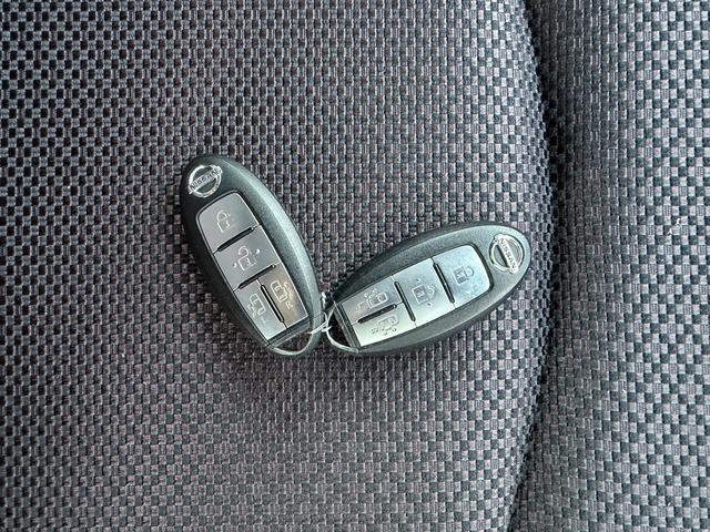 セレナ ハイウェイスター　Ｖセレクション　後席モニター　ナビ　フルセグＴＶ　バックカメラ　Ｂｌｕｅｔｏｏｔｈオーディオ　クルーズコントロール　両側電動スライドドア　ＥＴＣ　オートライト　フォグランプ　ＨＩＤ　アイドリングストップ　スマートキー（45枚目）