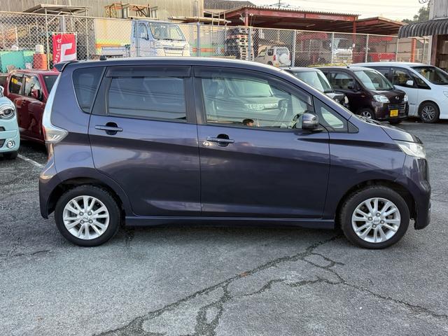 デイズ ハイウェイスター　Ｊ　ナビ　フルセグテレビ　ＣＤ＆ＤＶＤ再生　ＥＴＣ　フォグランプ　ＨＩＤヘッドライト　ベンチシート　キーレス　純正アルミホイール　Ｗエアバック　ＡＢＳ　車検令和９年２月　ボディコーティング付　スペアキー付（4枚目）