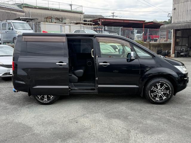 ���X�͑S�ԁA�{�f�B�R�[�e�B���O���s���Ă��[�Ԃ��Ă���܂��B���ł͐����~������R�[�e�B���O�������I���[�Ԃ���������ʂ���������悤�����e�i���X�T�[�r�X���s���Ă���܂��B