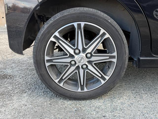 ���X�͑S�ԁA�{�f�B�R�[�e�B���O���s���Ă��[�Ԃ��Ă���܂��B���ł͐����~������R�[�e�B���O�������I���[�Ԃ���������ʂ���������悤�����e�i���X�T�[�r�X���s���Ă���܂��B