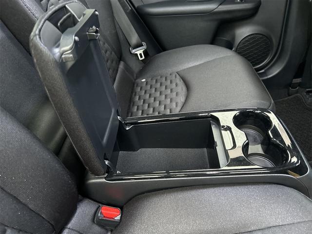 プリウスPHV Sナビパッケージ ドライブレコーダー クリアランスソナー レーンアシスト オートクルーズコントロール 衝突被害軽減システム バックカメラ ナビ TV アルミホイール オートマチックハイビーム オートライト(41枚目)