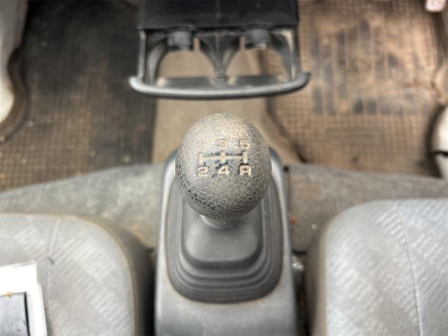 キャリイトラック ＫＵ　４ＷＤ　ＭＴ　エアコン（5枚目）