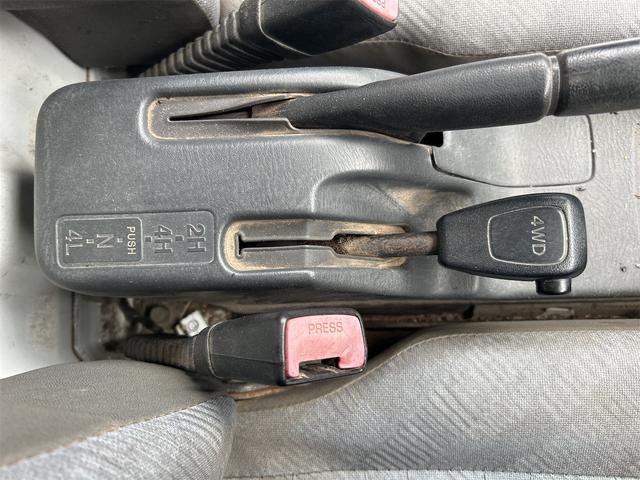 キャリイトラック ＫＵ　４ＷＤ　ＭＴ　エアコン（6枚目）