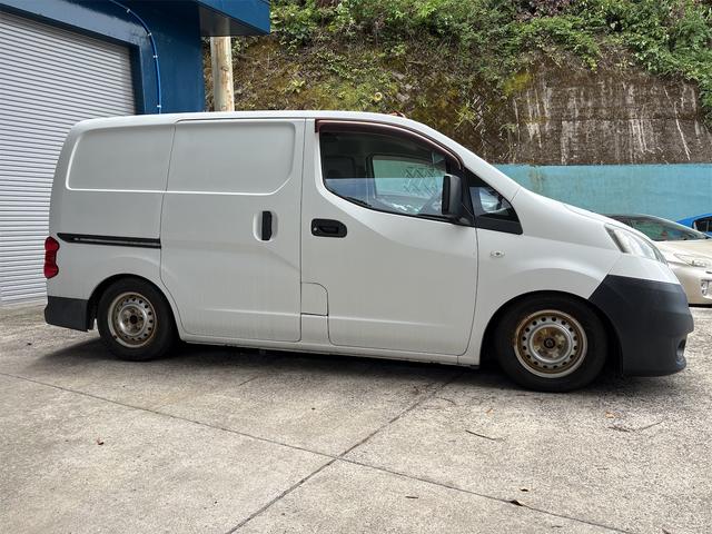 ＮＶ２００バネットバン ルートバンＤＸ　ローダウン・アンドロイドナビ・ＵＳ仕様（3枚目）