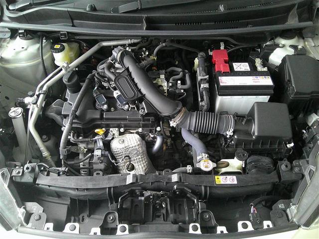 ヤリス G バックモニタ- 誤発進抑制機能 ドライブレコーダ スマートキー 盗難防止装置 LEDヘッドライト 横滑り防止機能 キーレス ETC オートエアコン ABS 運転席エアバック サイドエアバッグ 記録簿有(25枚目)