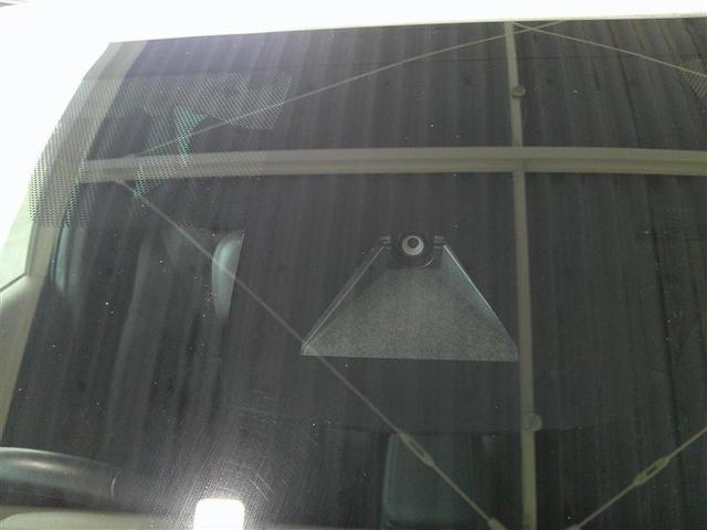 プリウス Ｓ　取説記録簿　ＤＶＤ再生機能　ＥＳＣ　スマートキ－　地デジ　メモリーナビゲーション　ＬＥＤヘッドライト　フルオートエアコン　クルーズコントロール　エアバッグ　イモビ　パワーウインドウ　ＰＳ　ＴＶナビ（12枚目）