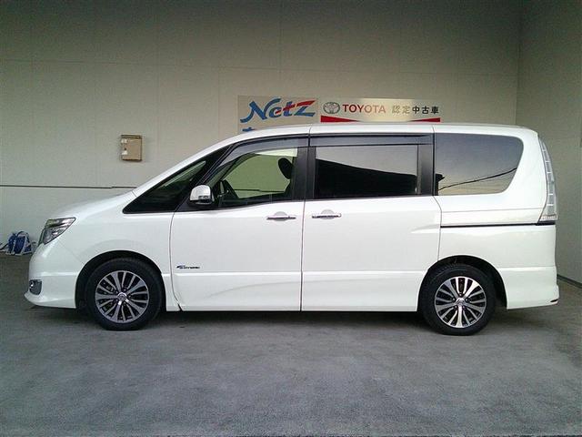 セレナ ハイウェイスター　Ｓ－ハイブリッド　衝突軽減Ｂ　アイドリングＳＴＯＰ　スマートエントリー　Ｗエアコン　３列シート　ＬＥＤライト　フルフラットシート　オートクルーズ　セキュリティ　ウォークスルー　Ｂカメラ　ＥＴＣ　アルミホイール　メモナビ（2枚目）