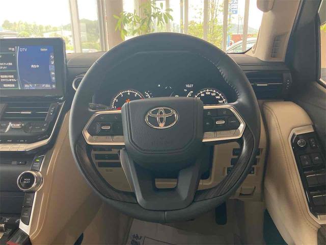 ハンドルの状態が悪いと運転に集中できませんよね。こちらの車、お気軽にお問い合わせください。