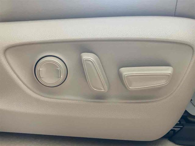 この度は当店のお車をご覧になっていただき、誠にありがとうございます。じっくり現車確認して頂けるよう、ご準備を致します！