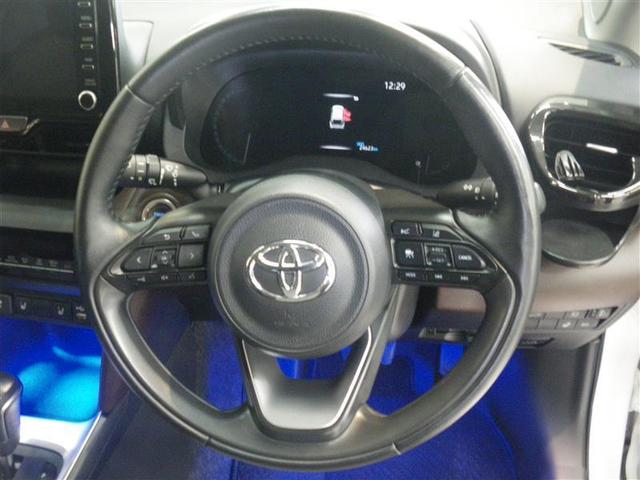 ヤリスクロス Z ・衝突回避支援TSS ICS 8インチDA/フルセグTV BSM PVM パワーバックドア ステアリングヒーター LEDヘッドランプ LEDフロントフォグランプ 前席シートヒーター ワンオーナー車(11枚目)